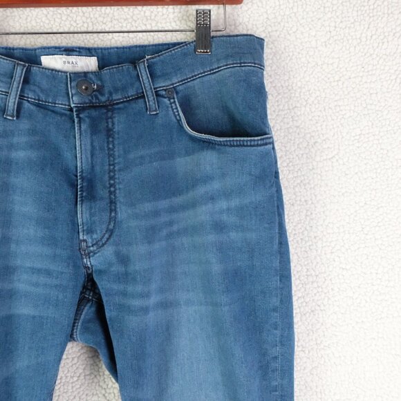 Brax Jeans Mens 36X32 Blue Chuck Modern Hi Flex Lightweight Stretch Denim - Picture 2 of 14